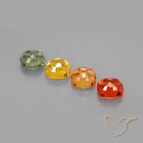 2.19カラットの天然マルチカラーサファイア（4.5×4.5 mm・クッションカット）