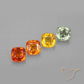 2.30カラットの天然マルチカラーサファイア（4.5×4.5 mm・クッションカット）