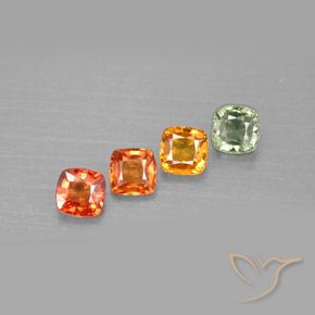 1.95カラットの天然マルチカラーサファイア（4.2×4.2 mm・クッションカット）