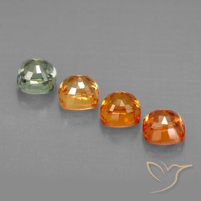 2.15カラットの天然マルチカラーサファイア（4.2×4.2 mm・クッションカット）