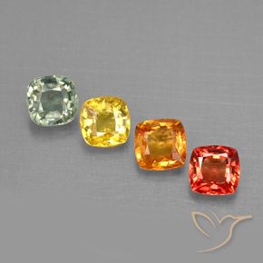 1.66カラットの天然マルチカラーサファイア（4.2×4.2 mm・クッションカット）