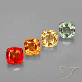 2.49カラットの天然マルチカラーサファイア（4.5×4.4 mm・クッションカット）