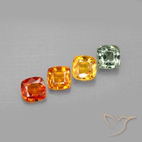 2.49カラットの天然マルチカラーサファイア（4.5×4.5 mm・クッションカット）