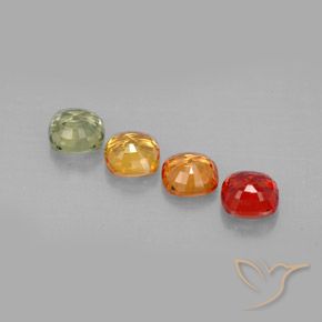 2.38カラットの天然マルチカラーサファイア（4.6×4.6 mm・クッションカット）