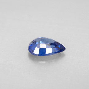 1.20カラットの天然ブルーサファイア（7.8×5.8 mm・洋梨の形）