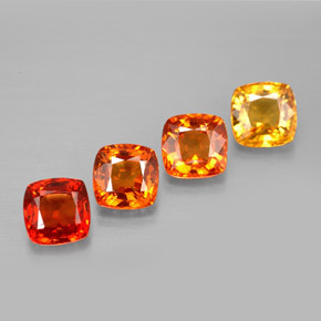 カラットの天然マルチカラーサファイア（4.5×4.5 mm・クッションカット）