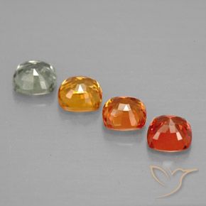 1.84カラットの天然マルチカラーサファイア（4.1×4 mm・クッションカット）