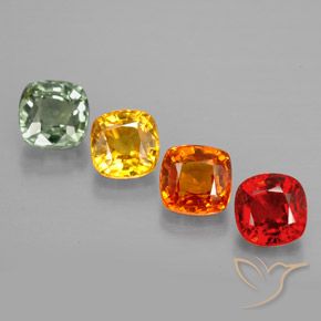 2.51カラットの天然マルチカラーサファイア（4.6×4.5 mm・クッションカット）