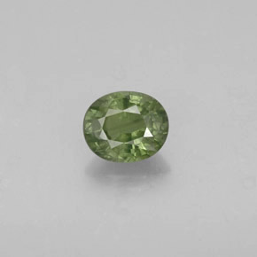 0.94カラットの天然グリーンサファイア（6.1×5.1 mm・オーバルカット）