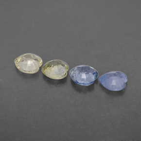 カラットの天然マルチカラーサファイア（4.5×4.5 mm・ハート型）