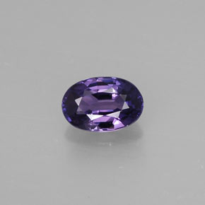 0.55カラットの天然ブルーバイオレットサファイア（5.8×3.9 mm・オーバルカット）
