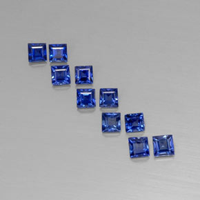 カラットの天然ディープブルーサファイア（2.7×2.6 mm・四角）