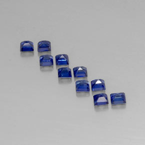 カラットの天然ディープブルーサファイア（2.7×2.6 mm・四角）