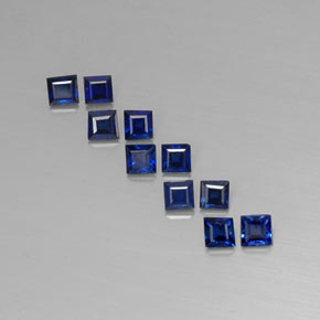 カラットの天然ディープブルーサファイア（2.6×2.5 mm・四角）