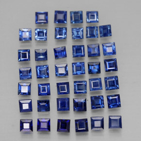 カラットの天然ディープブルーサファイア（1.8×1.8 mm・四角）