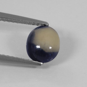 1.58カラットの天然バイカラーサファイア（7.6×6.6 mm・オーバルカット）