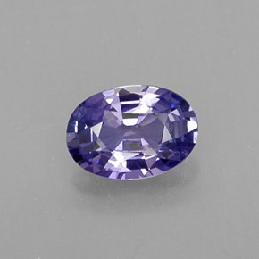 0.53カラットの天然ブルーバイオレットサファイア（5.9×4.2 mm・オーバルカット）