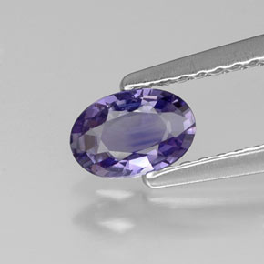 0.49カラットの天然ブルーバイオレットサファイア（6×4.1 mm・オーバルカット）