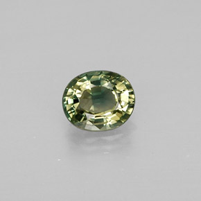 0.46カラットの天然グリーンサファイア（5×4.1 mm・オーバルカット）