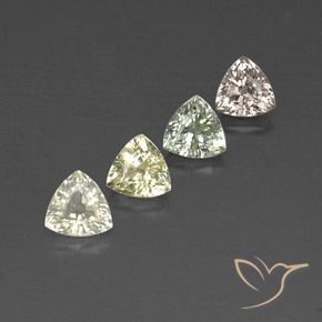 2.67カラットの天然マルチカラーサファイア（5.3×5.2 mm・トリリアント）