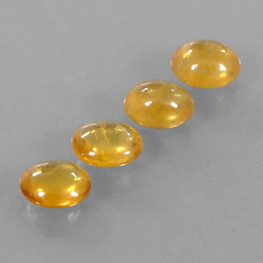 3.17カラットの天然ゴールデンイエローサファイア（6×5 mm・透明）