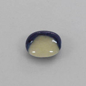 0.85カラットの天然バイカラーサファイア（6.3×6.2 mm・クッションカット）