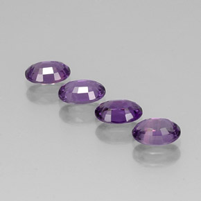 カラットの天然バイオレットサファイア（5.9×4.1 mm・オーバルカット）