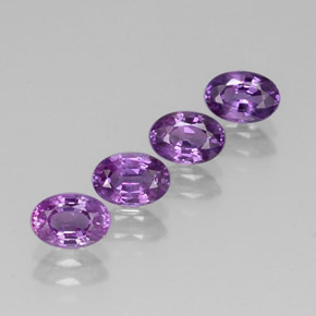 カラットの天然バイオレットサファイア（6×4.2 mm・オーバルカット）