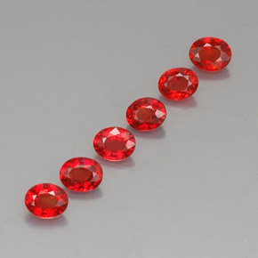 2.08カラットの天然明るい赤サファイア（4.5×3.6 mm・オーバルカット）