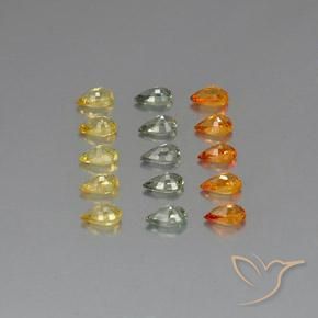 3.88カラットの天然マルチカラーサファイア（4.9×3 mm・洋梨の形）