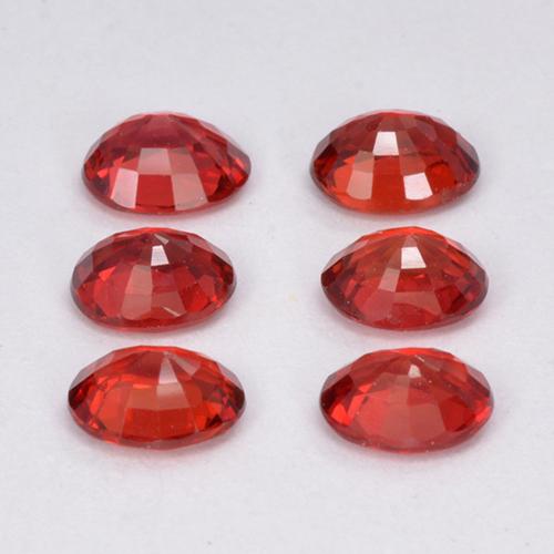 1.95カラットの天然レッドオレンジサファイア（4.5×3.6 mm・オーバルカット）