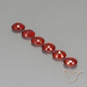 Shop natural 1.81ct 明るい赤 サファイア gems, 楕円形, from タンザニア at GemSelect. In stock, global shipping!
