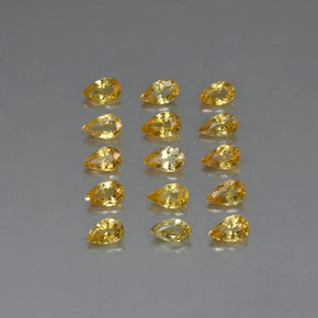 カラットの天然ゴールデンイエローサファイア（4.9×3 mm・洋梨の形）
