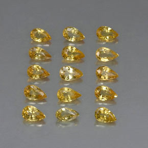 カラットの天然ゴールデンイエローサファイア（4.9×3 mm・洋梨の形）