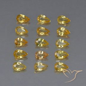 3.73カラットの天然ミディアム薄いゴールデンサファイア（4.9×3.2 mm・洋梨の形）