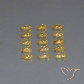 3.73カラットの天然ミディアム薄いゴールデンサファイア（4.9×3.2 mm・洋梨の形）