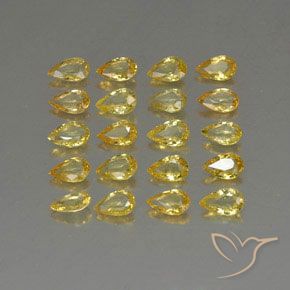 4.30カラットの天然イエローサファイア（4.7×3 mm・洋梨の形）
