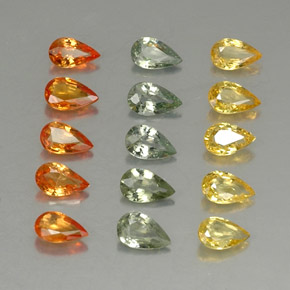 3.20カラットの天然マルチカラーサファイア（4.9×3 mm・洋梨の形）