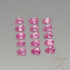 3.58カラットの天然ミディアムダークピンクサファイア（4.7×3.1 mm・洋梨の形）