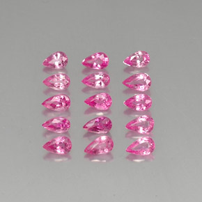 カラットの天然ピンクサファイア（5.2×3.3 mm・洋梨の形）