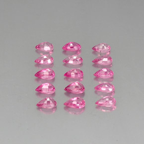 カラットの天然ピンクサファイア（5.2×3.3 mm・洋梨の形）