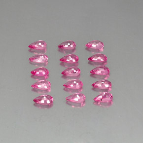 カラットの天然ピンクサファイア（4.9×3 mm・洋梨の形）