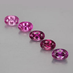 カラットの天然マルチピンクサファイア（6×4 mm・オーバルカット）