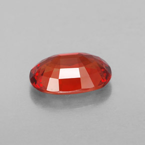 1.90カラットの天然レッドオレンジサファイア（8.9×6.2 mm・オーバルカット）