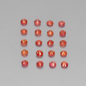 カラットの天然オレンジサファイア（2.16 mm・ラウンドカット）