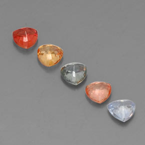 カラットの天然マルチカラーサファイア（4.1×4 mm・トリリアント）