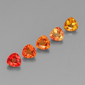 1.93カラットの天然マルチカラーサファイア（4.1×4.1 mm・トリリアント）