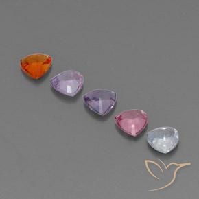 1.50カラットの天然マルチカラーサファイア（4×4 mm・トリリアント）
