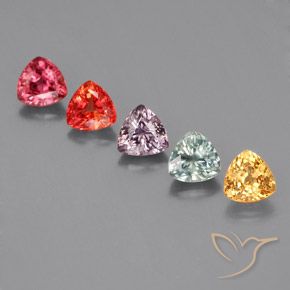 1.84カラットの天然マルチカラーサファイア（4.2×4.1 mm・トリリアント）