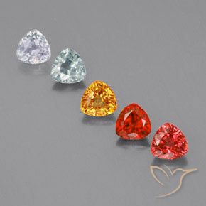 1.78カラットの天然マルチカラーサファイア（4.1×4 mm・トリリアント）